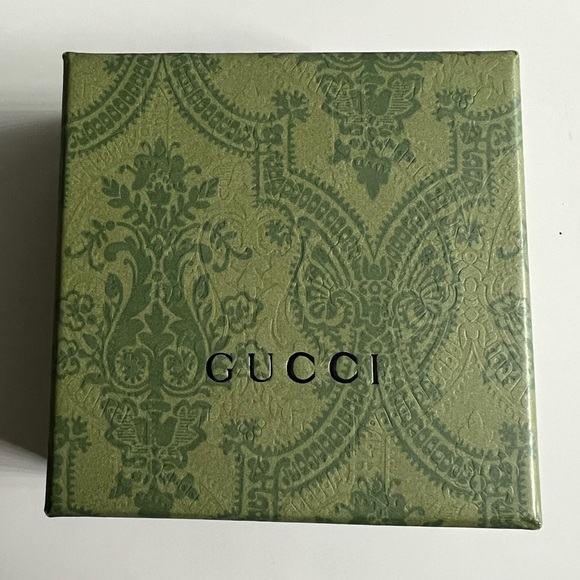 Silver Gucci Feline Necklace. - Picture 4 of 8